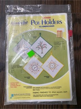 WonderArt Pot Holders to Embroider NWT